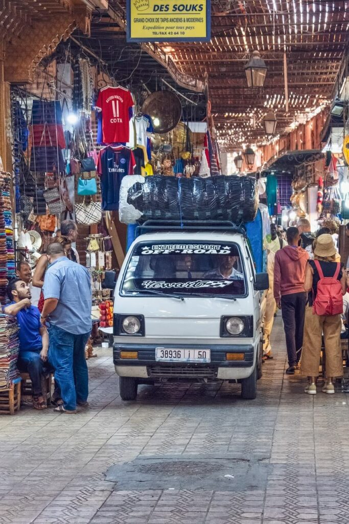 souk-medina-di-tunisi-mercato-bazar-bazaar